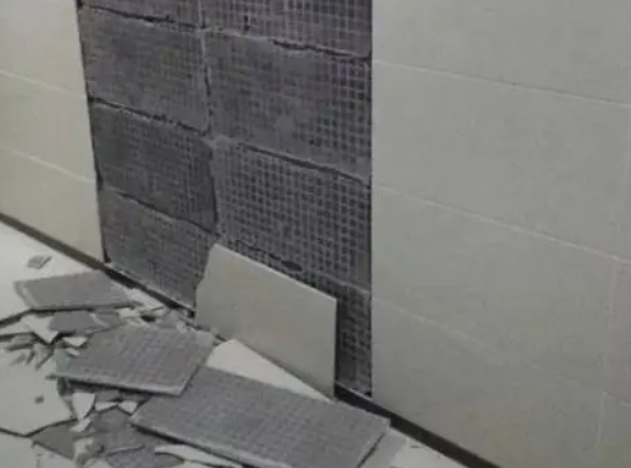 德钦瓷砖空鼓维修公司分享下德钦墙砖松动维修的知识